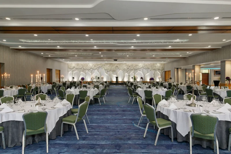 Crowne Plaza Dublin Airport Bar/Restaurant Image