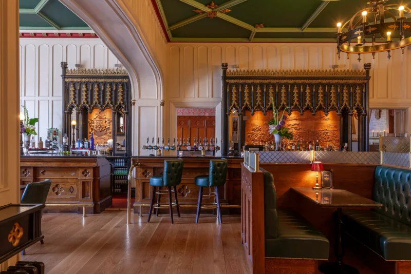 Knights Bar Dining Option Image